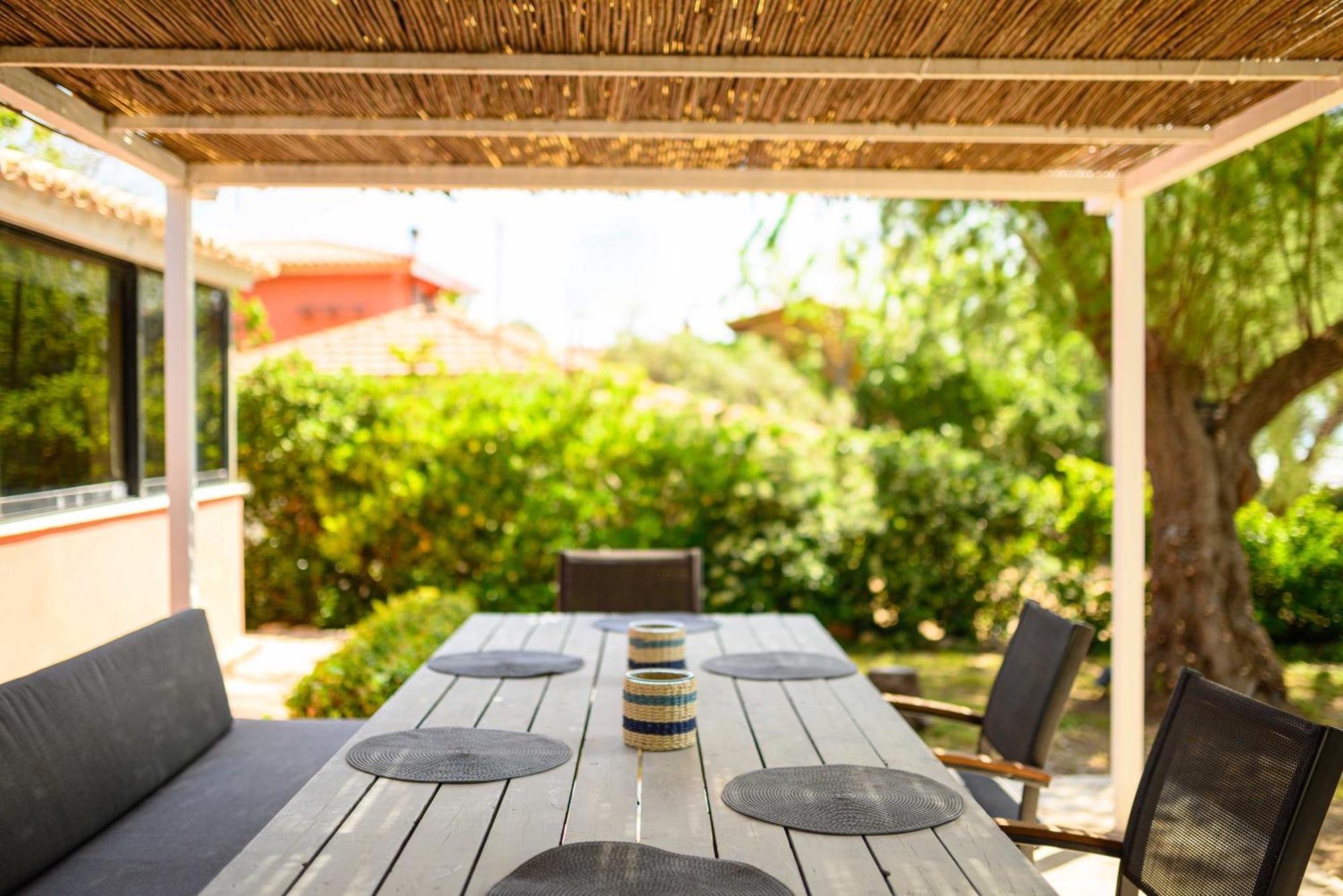 Salty Noses Beach House Paradise Perfect For Families Pírgos Eksteriør billede