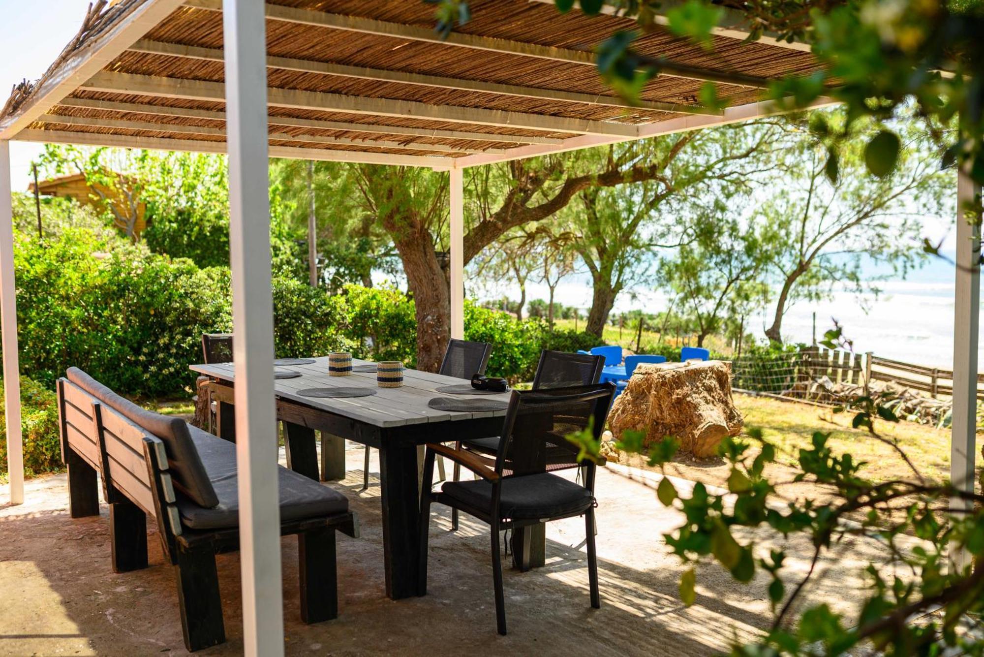 Salty Noses Beach House Paradise Perfect For Families Pírgos Eksteriør billede